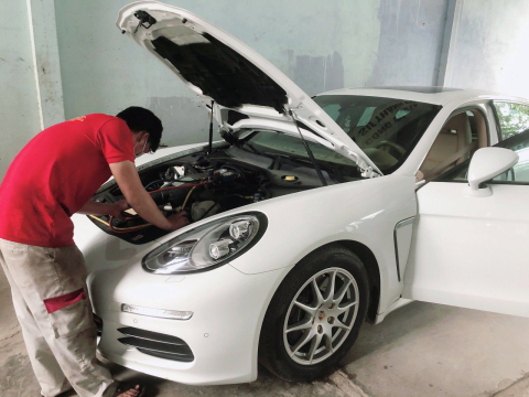 Sửa Máy Lạnh Xe Poscher